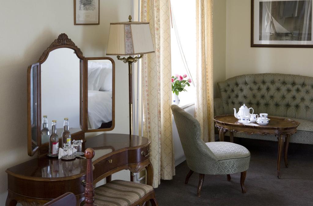 Hotell Bla Blom Gustavsberg Luaran gambar